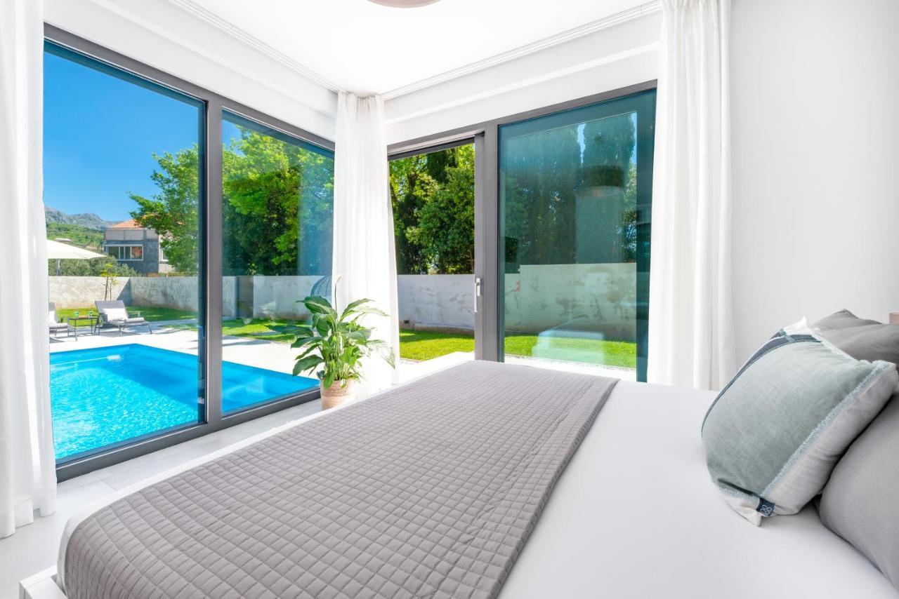 Villa Oasis - Your Luxury Home Away From Home Celopeci Exterior photo