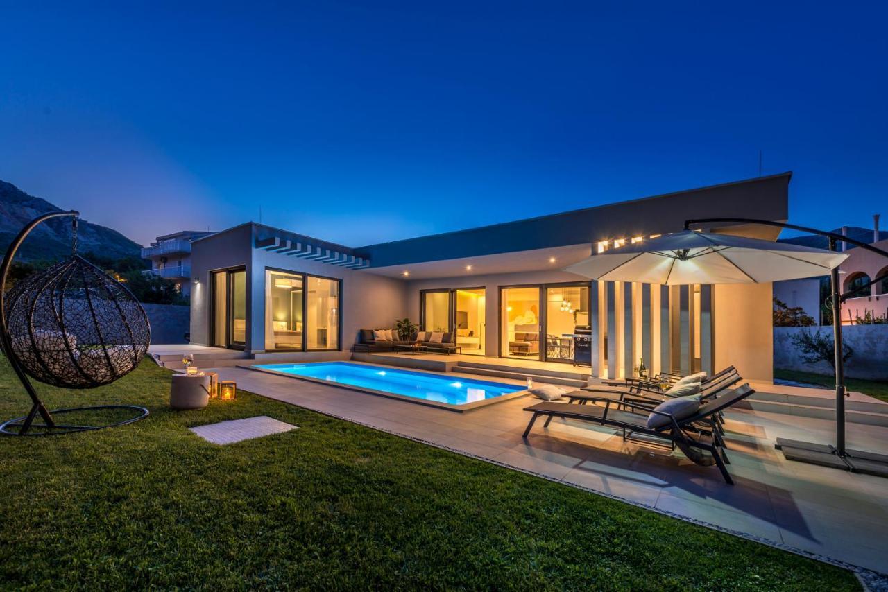 Villa Oasis - Your Luxury Home Away From Home Celopeci Exterior photo